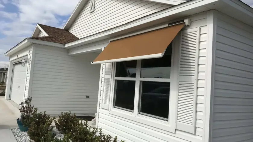 HT102 Awning Windows by ACT